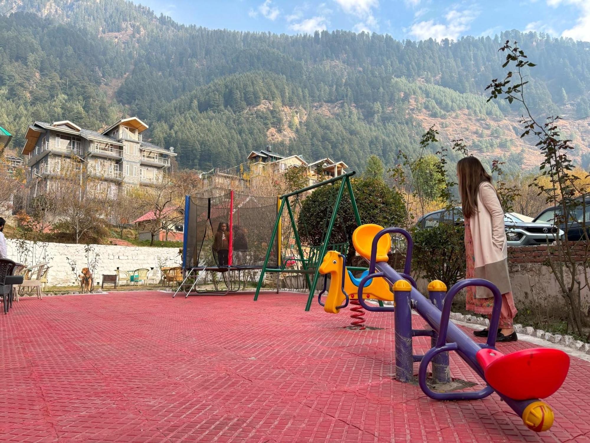 Hill River Resort - Central Heated & Air Cooled - Near Mall Road , Best Property Of Manali 2024- 2025 Extérieur photo