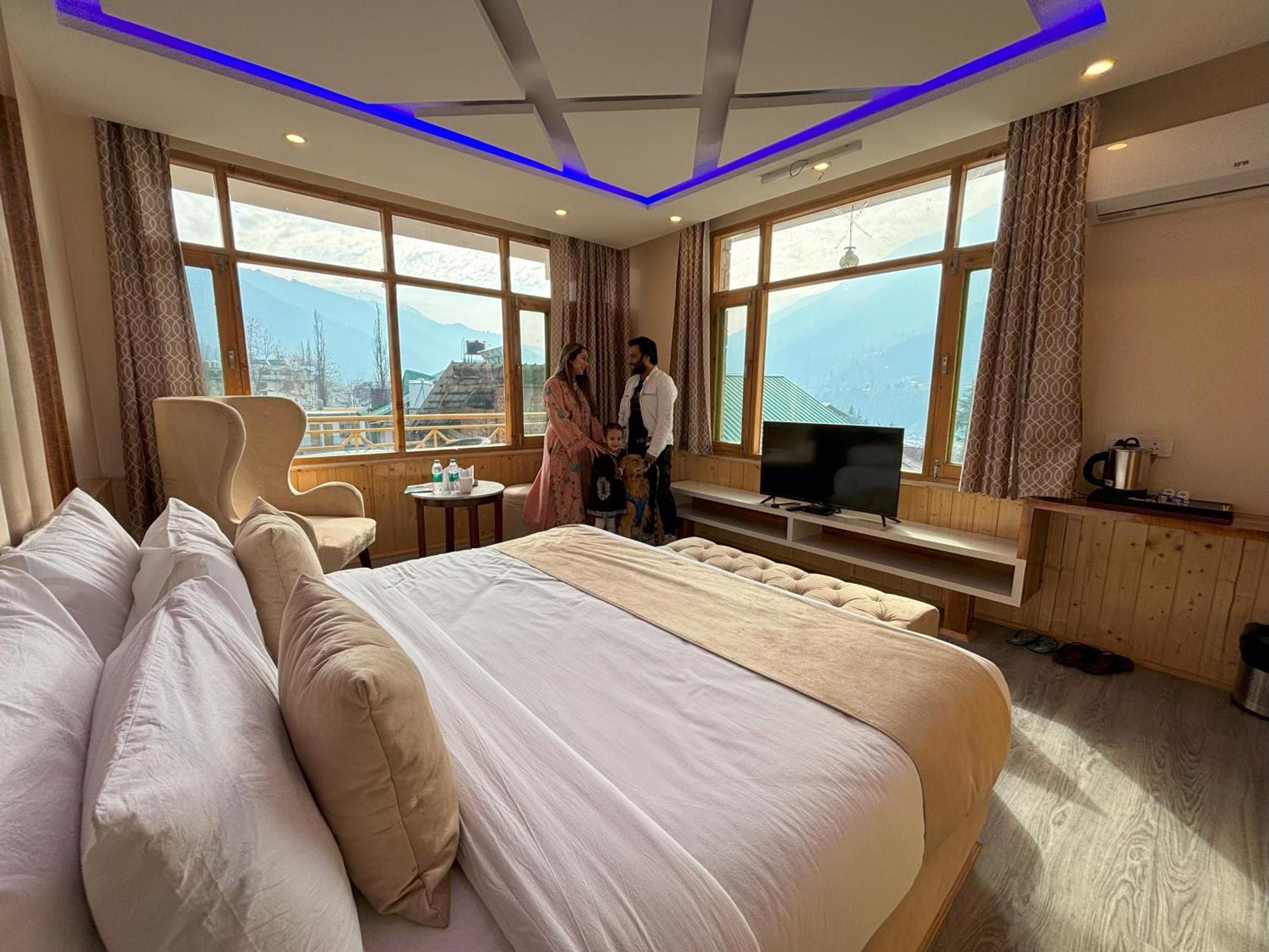 Hill River Resort - Central Heated & Air Cooled - Near Mall Road , Best Property Of Manali 2024- 2025 Extérieur photo
