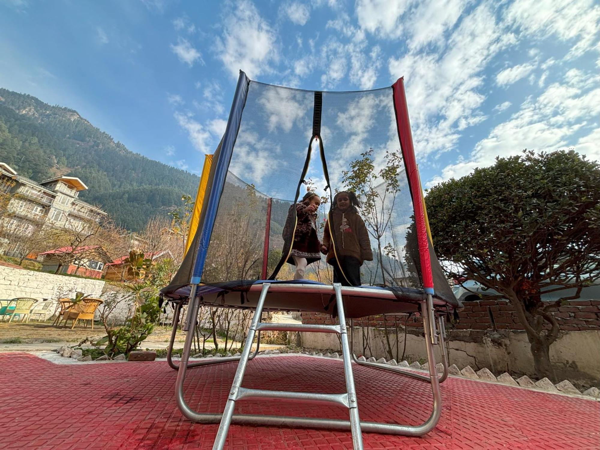 Hill River Resort - Central Heated & Air Cooled - Near Mall Road , Best Property Of Manali 2024- 2025 Extérieur photo