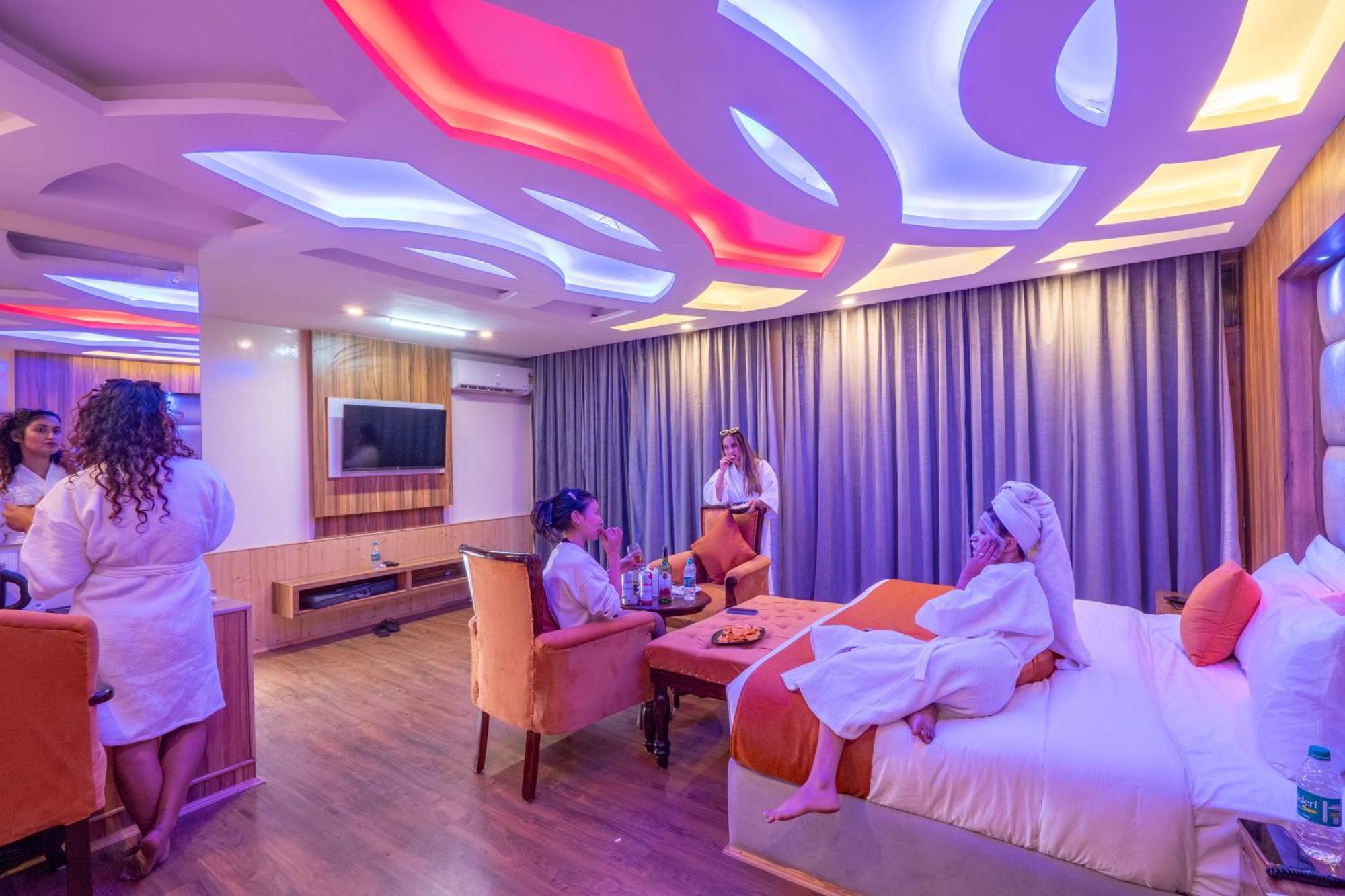 Hill River Resort - Central Heated & Air Cooled - Near Mall Road , Best Property Of Manali 2024- 2025 Extérieur photo