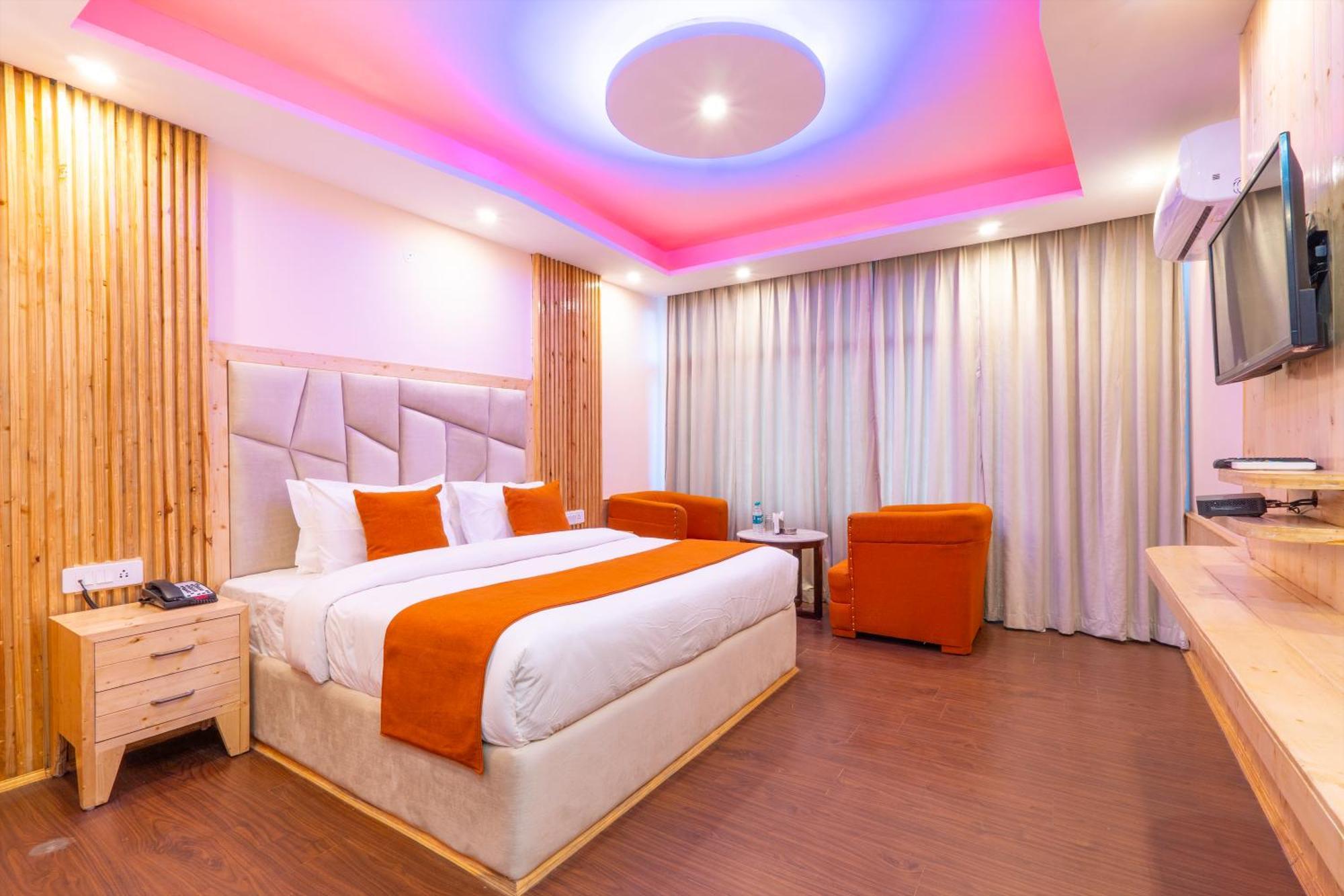 Hill River Resort - Central Heated & Air Cooled - Near Mall Road , Best Property Of Manali 2024- 2025 Extérieur photo