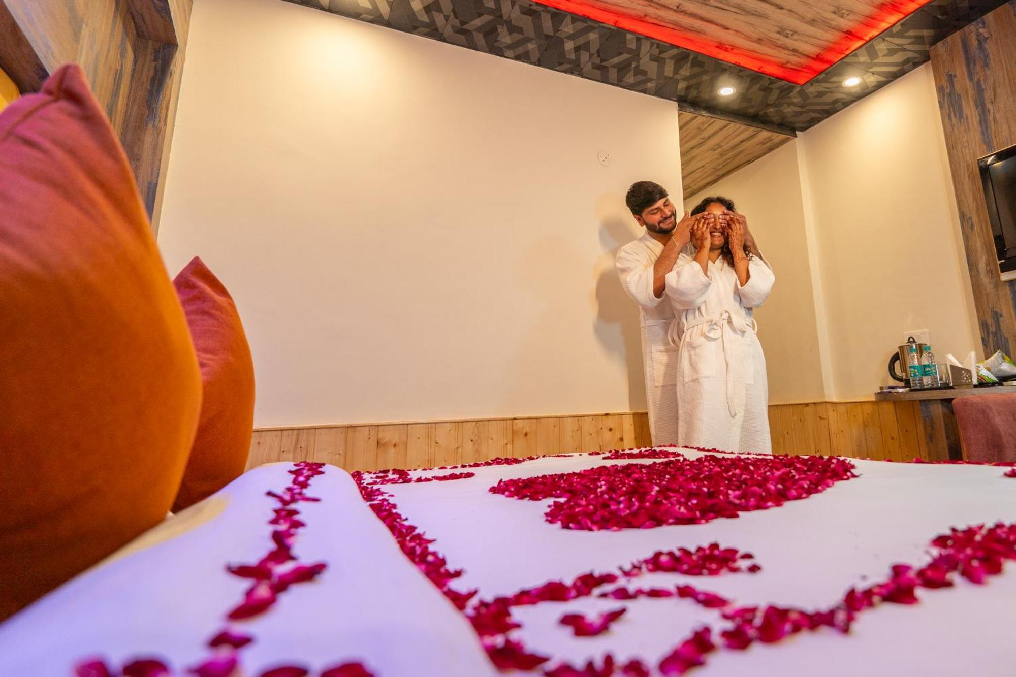 Hill River Resort - Central Heated & Air Cooled - Near Mall Road , Best Property Of Manali 2024- 2025 Extérieur photo